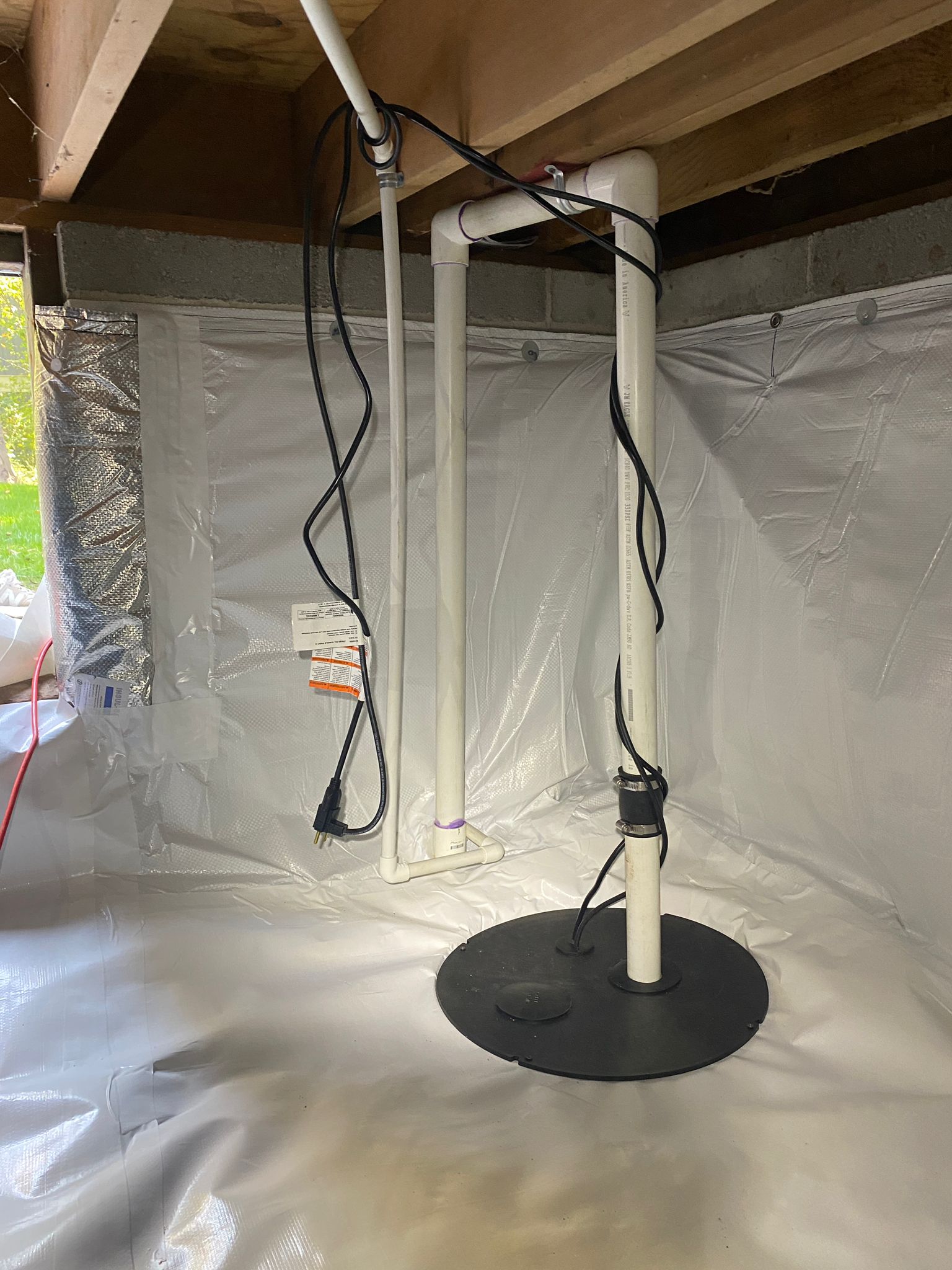 crawl space encapsulation service in Dawsonville GA